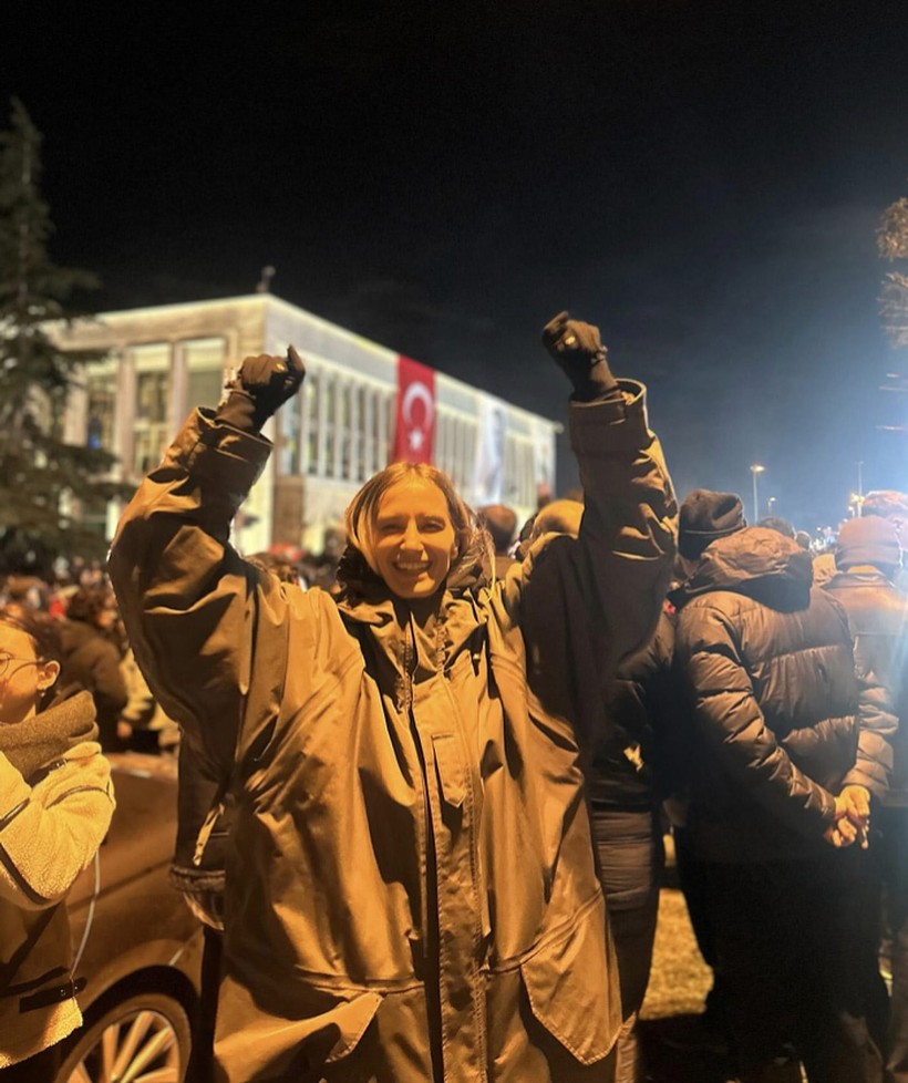 didem soydan imamoglu icin sarachaneye gitti 2 DwaOzDve