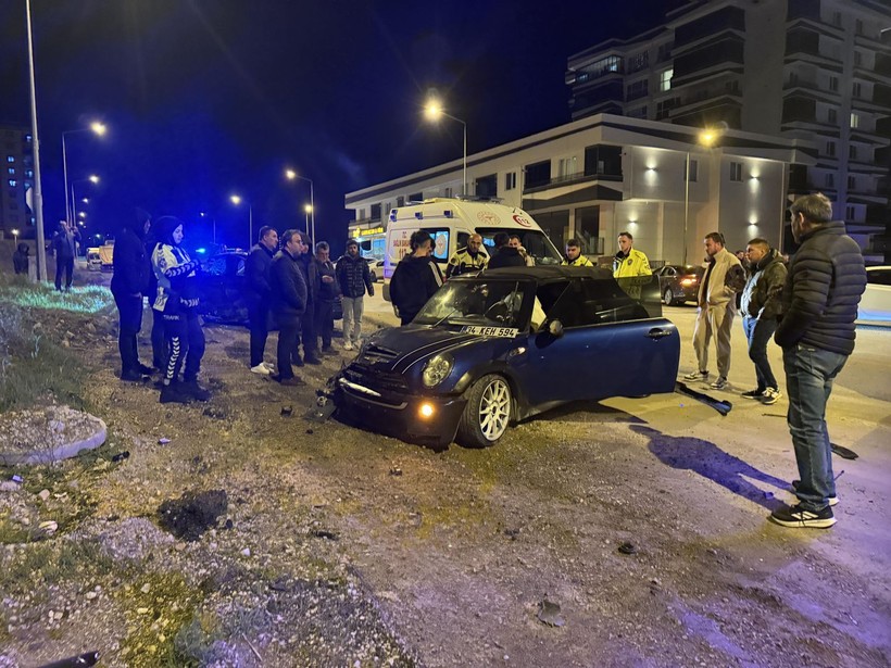 edirnede otomobiller carpisti dort yarali 0 DA1Abg6j