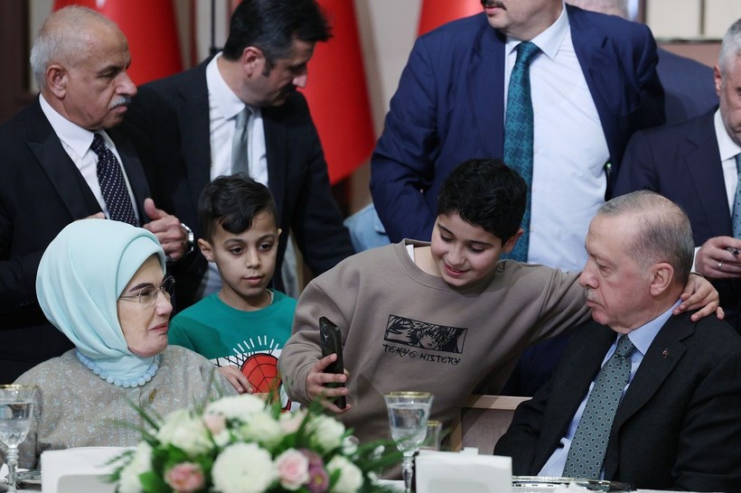 erdogana cocuklardan buyuk ilgi 1 wykyPGs3