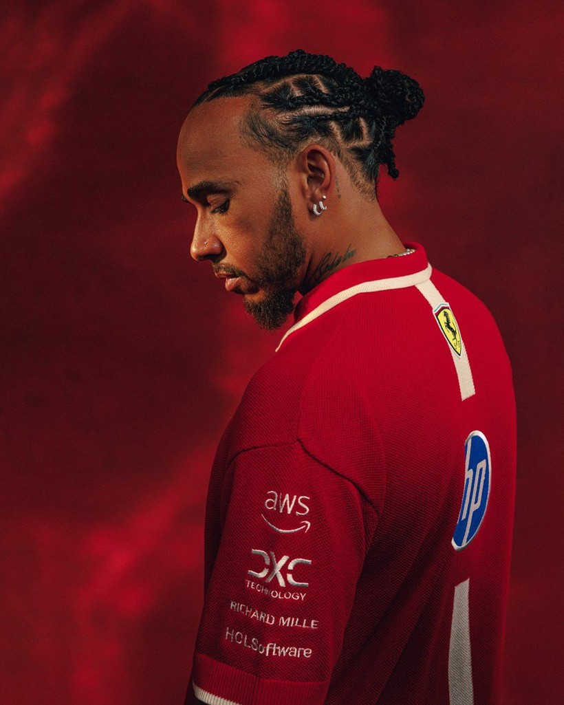 hamilton ferrari ile ilk defa polede 0 O7JRXC6A