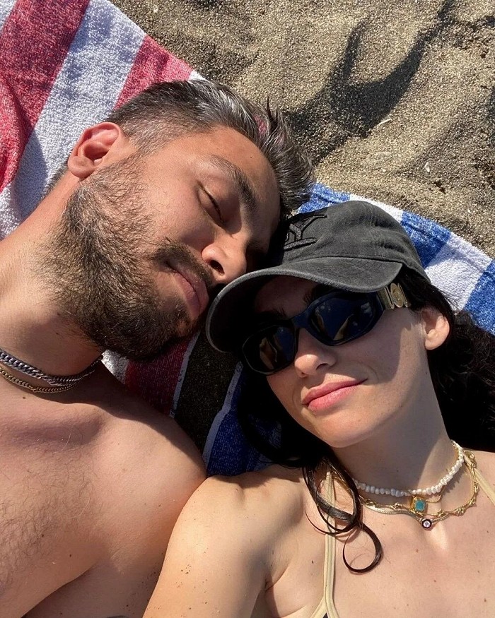 hazar erguclu ve efe celik evlenecek mi cevap geldi 4 U7iyeiBR