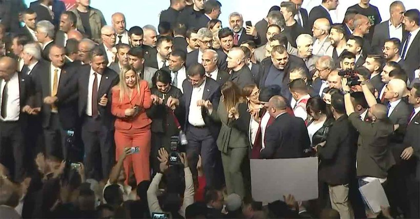 imamoglundan diyarbakirda milli cozum sureci mesaji uc kez tekrarladi silahlar susmali 14