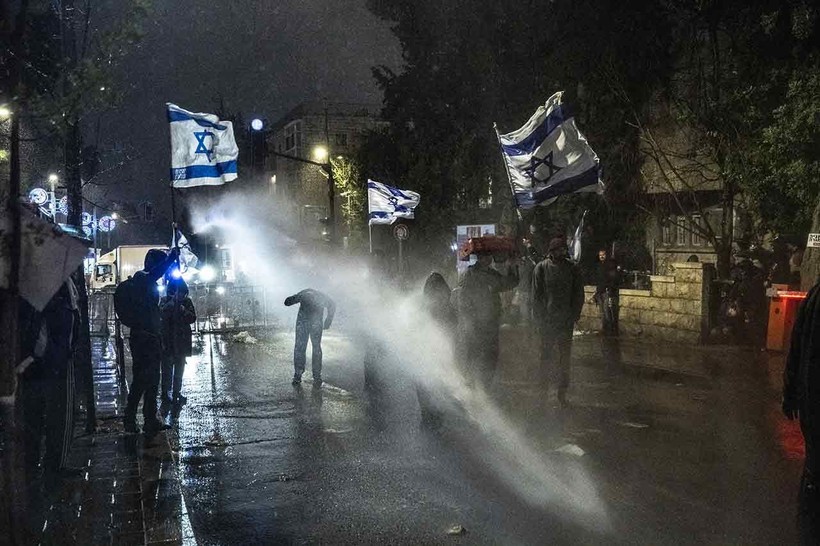 israil vuruyor ic kavga buyuyor netanyahunun evine baskin cok sayida gozalti 1 blh87Zjw
