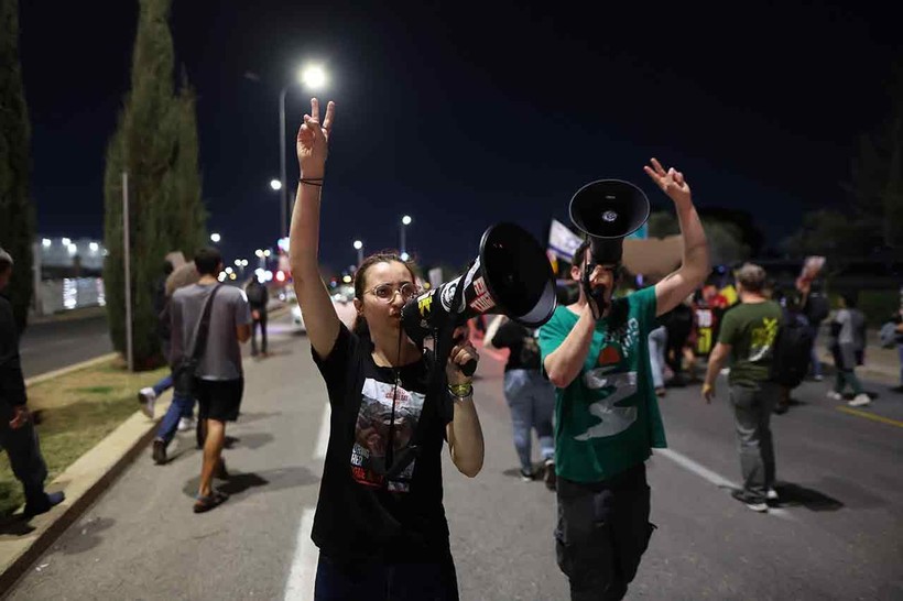 israil vuruyor ic kavga buyuyor netanyahunun evine baskin cok sayida gozalti 2 vey6ALfH