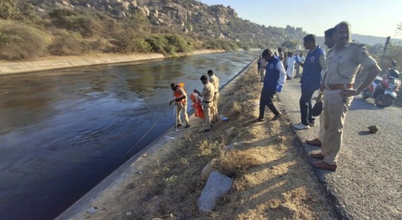 karnatakada dehset once turistleri itip sonra tecavuz ettiler 3 klm8RgWt