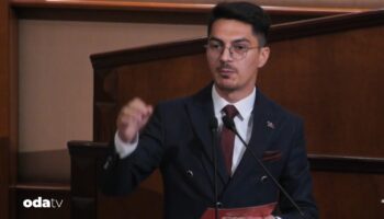 kayyum tartismasi yuzden fazla kisiyi attilar qBfyX19k