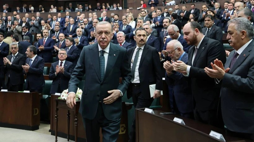 kriz boyle cozuldu akpde artik herkesin koltugu var 0 11JCPi2p