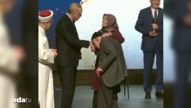 kulliyede el opmeyi herkes yanlis anladi 6yVUnZwx