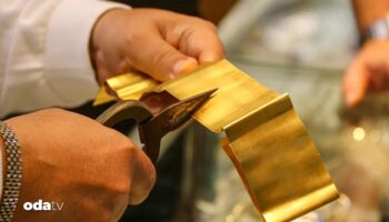 kuyumcu bozdurmak isteyeni geri ceviriyordu makas altini kesmeyecek JQHSwB48