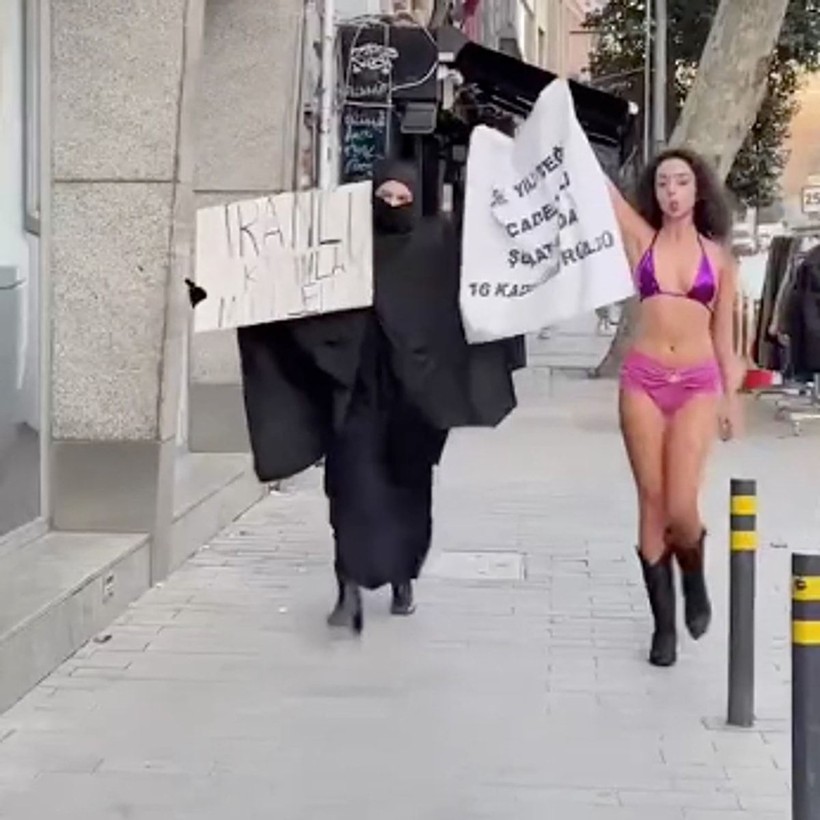 melisa aydinalpten carsafli bikinili iran eylemi 2 zAPA5Fbr