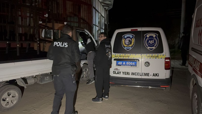 muglada bir adam is yerinde olu bulundu 2 CuW6cuXA