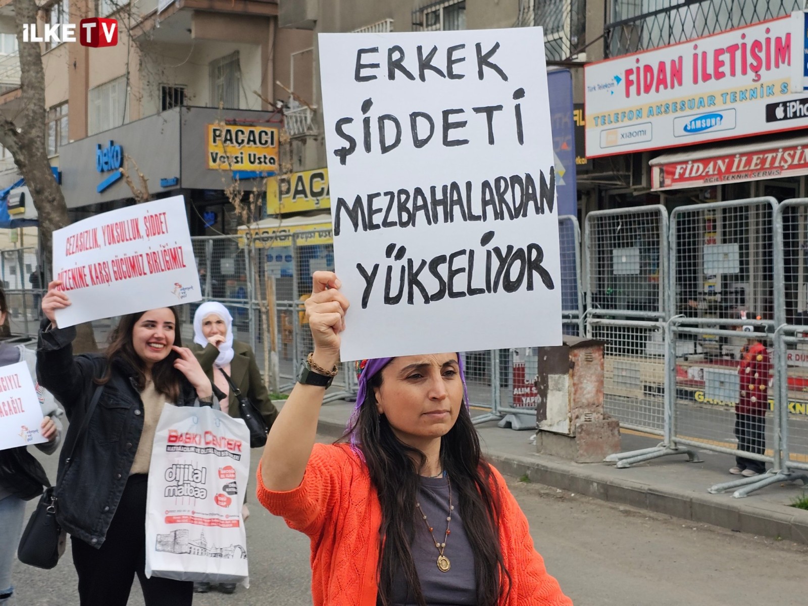 taksim yine kapali kadinlar gunu alarmi onlemler dikkat cekti siyasiler ne mesaj verdi 0 RHPOG4ti