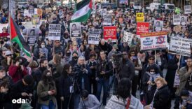 trump tower onunde 98 gozalti P9Ir6aRL