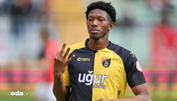 universite okumaya geldi gol kralligina oynuyor KF4E1TTG