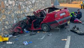 usakta feci kaza otomobil ve kamyonet carpisti iki olu 6ESXi4km