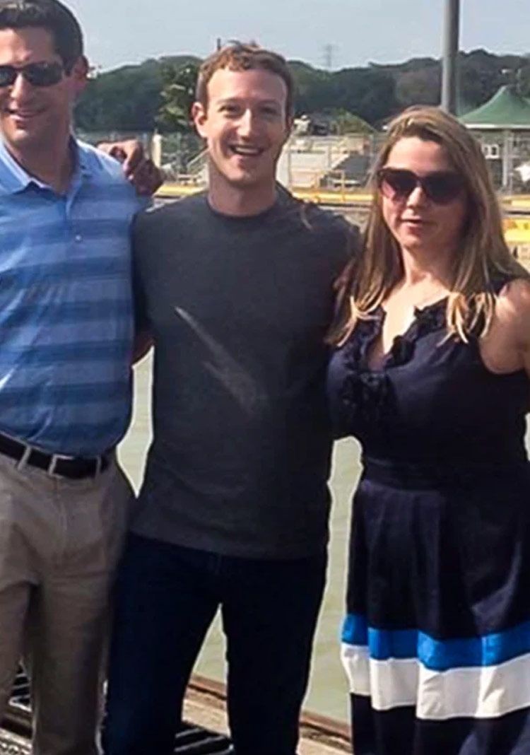 yazdigi kitap ortaligi karistirdi meta eski facebook calisaninin pesinde 2 jPg3fibl