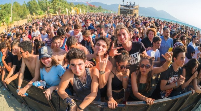 zeytinli rock festivali edremite geri donuyor 0 kmOQtfGD